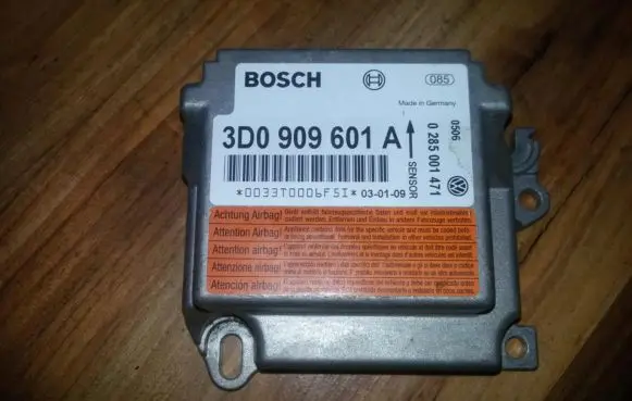 Volkswagen PASSAT B5.5 Airbag control unit/module 3d0909601a
