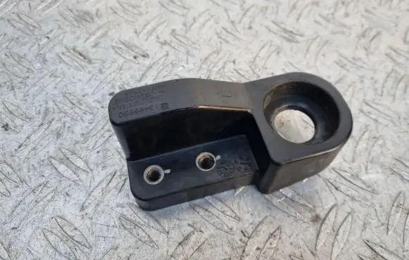 Radiator support slam panel bracket