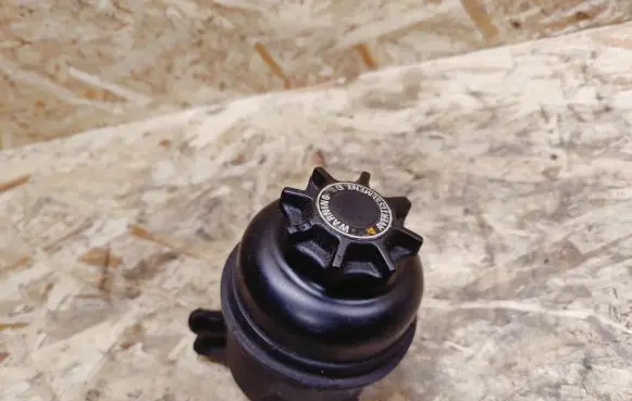 Jaguar XJS Power steering fluid tank/reservoir