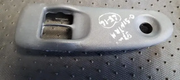 Opel Sintra Front door window switch trim 10252902