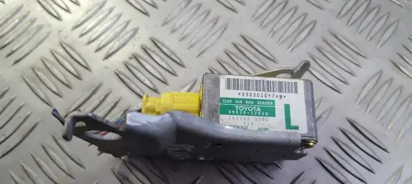 Toyota Camry Airbag deployment crash/impact sensor 8983033030 89830-33030