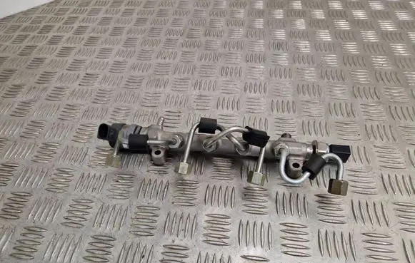 Volkswagen Golf VII Fuel main line pipe 04L089B