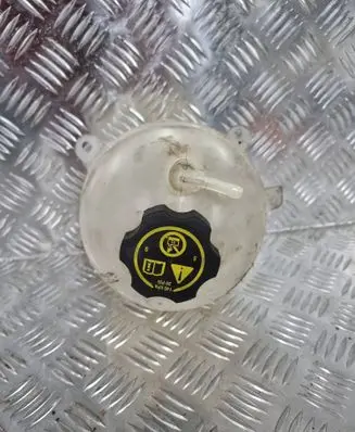 Coolant expansion tank/reservoir