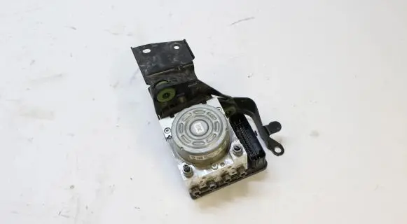 Skoda Superb B8 (3V) Master brake cylinder 5Q0614517GF