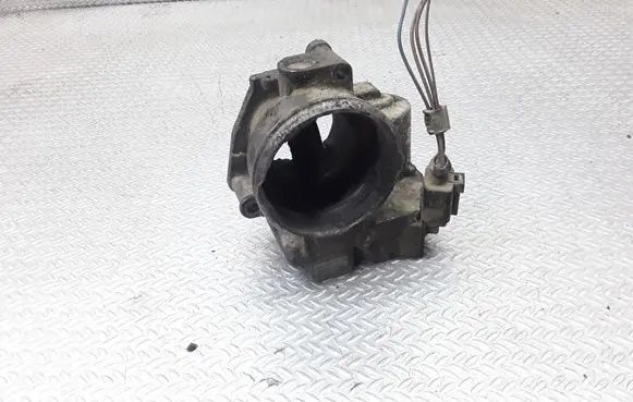 Volkswagen Touran I Throttle valve 03G128063C
