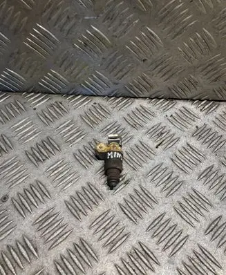 Fuel injector