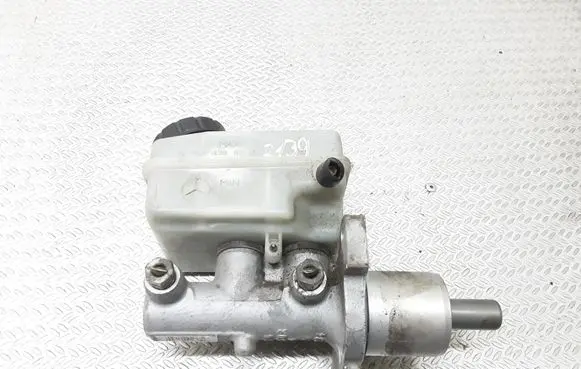 Mercedes-Benz B W245 Master brake cylinder A1694300202