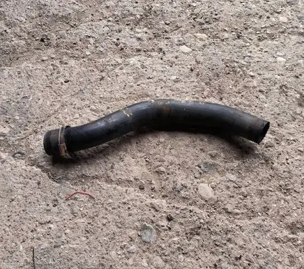 Nissan Cab Star Engine coolant pipe/hose