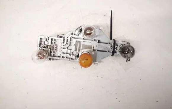 Skoda Octavia Mk2 (1Z) Tail light bulb cover holder 1z9945250