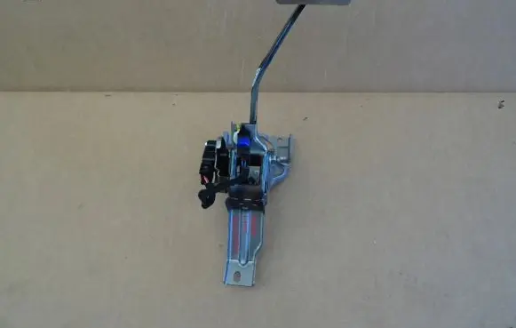 Hyundai Kona I Brake pedal
