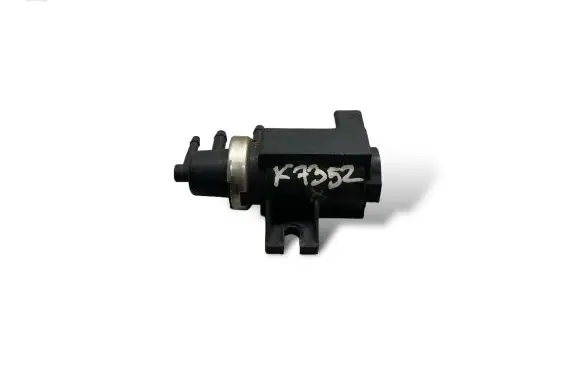 Volkswagen Touareg I Turbo solenoid valve 1J0906627C 72290303 05T130