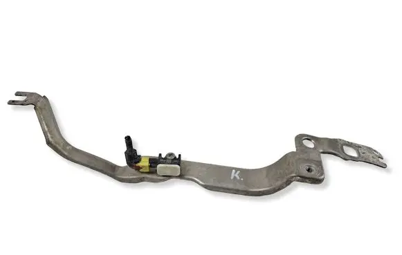 Audi A6 S6 C7 4G Fender mounting bracket 4G0807591B
