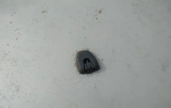 Volvo S80 Windshield washer spray nozzle 