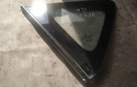 Mazda 3 II Rear side window as2