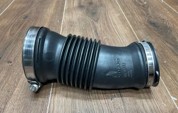 Volvo V70 Air intake hose/pipe 30769233