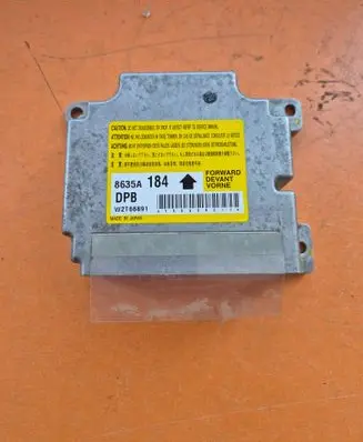 Mitsubishi Pajero Airbag control unit/module 8635A184 W2T66891