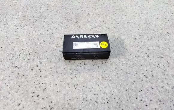 Audi A4 S4 B9 AUX in-socket connector 8W003572638 8W0035726