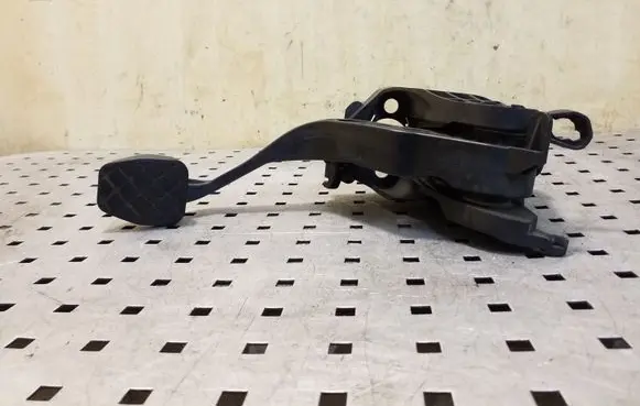 Clutch pedal