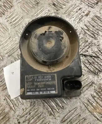 Skoda Praktik (5J8) Alarm system siren 1J0951605A