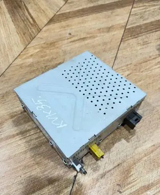 Mercedes-Benz E W211 Sound amplifier A2118274242