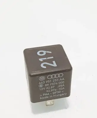 Audi A4 S4 B6 8E 8H Other relay 443951253AA 899574000
