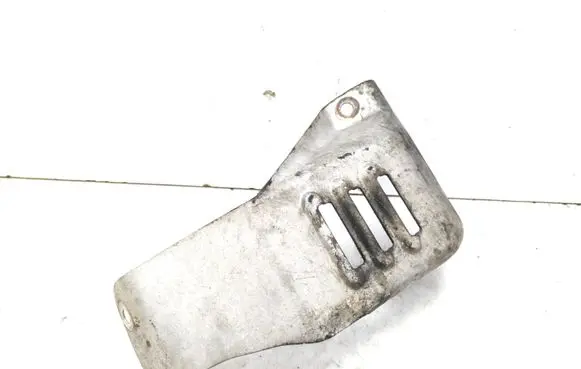 Toyota Avensis T250 Heat shield in engine bay 