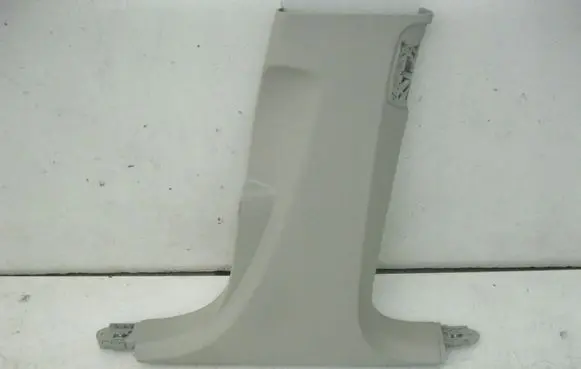 (B) pillar trim (bottom)