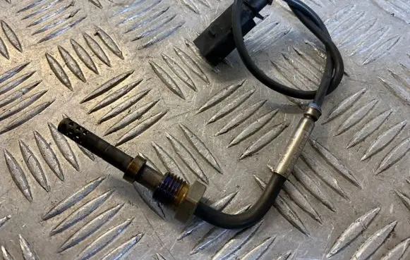 Audi A4 S4 B7 8E 8H Exhaust gas temperature sensor 059906088A