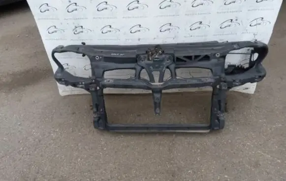 Volkswagen Golf IV Radiator support slam panel