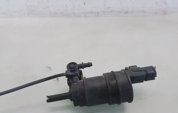 Renault Espace III Windscreen/windshield washer pump 430702