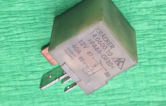 Volkswagen Golf III Other relay 14060010