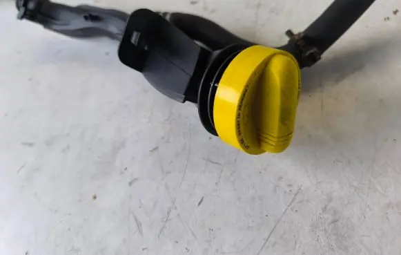 Opel Vivaro Oil level dip stick 8200949932 2478 PA66GF30