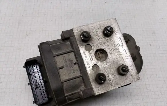 Nissan Almera N16 ABS Pump 0265216899 476605M306 0273004635