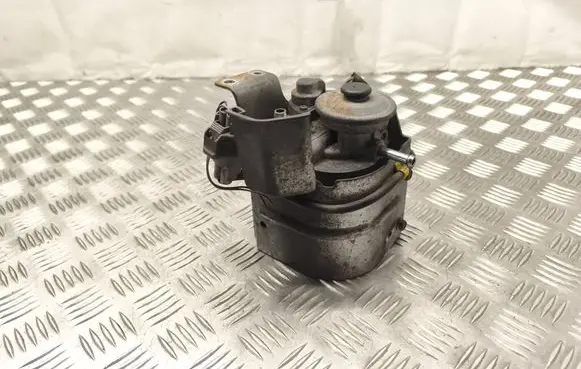 Mazda 5 Fuel filter housing 