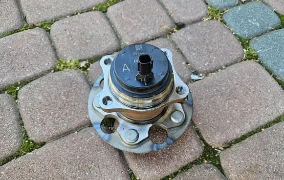 Toyota Camry VIII XV70 Rear wheel hub 89544-12030-