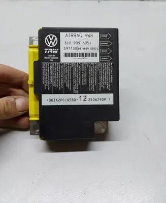 Volkswagen PASSAT B6 Airbag control unit/module 3C0909605J
