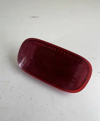 Toyota RAV 4 (XA20) Rear tail light reflector