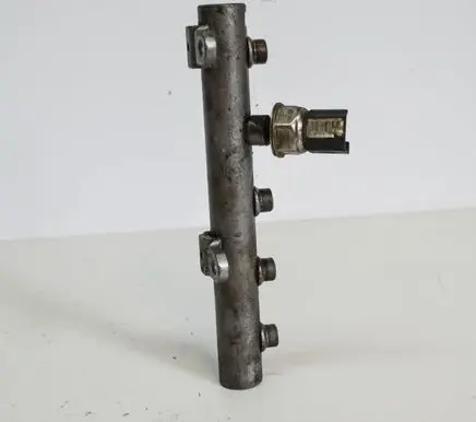 Volkswagen Touareg I Fuel main line pipe