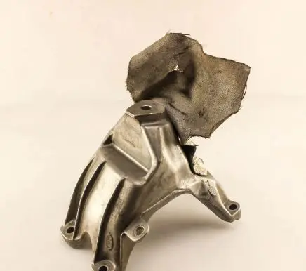 Audi A4 S4 B8 8K Engine mounting bracket 8K0199308CH