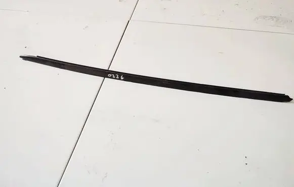 BMW 7 E38 Front door glass trim molding 