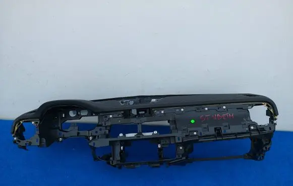 Mercedes-Benz X-class W470 Dashboard 6810055A1B