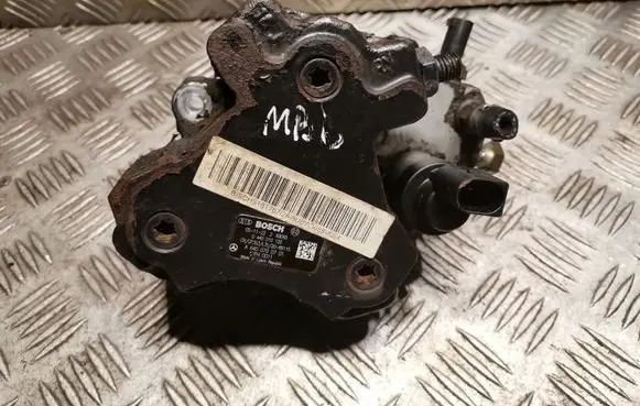 Mercedes-Benz B W245 Mechanical fuel pump A6400700701 6400700701