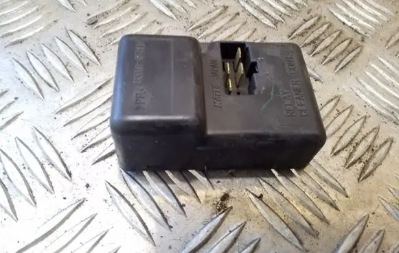 Subaru Forester SG Window wiper relay 3300120517