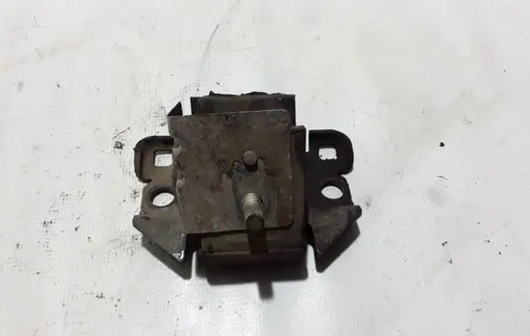 Nissan Pathfinder R51 Engine mount bracket 11220EB300