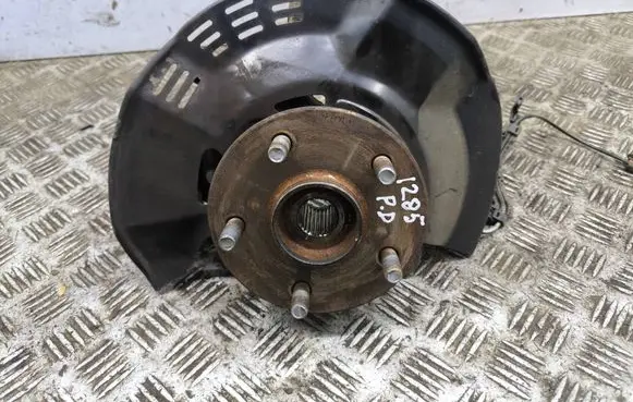 Toyota Corolla E210 E21 Front wheel hub