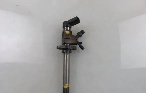 Ford Galaxy Fuel injector 9657144580