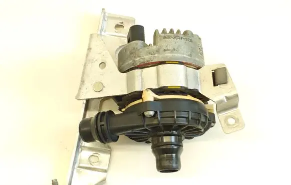 Mercedes-Benz AMG GT R190 C190 Water pump A0005003200 A1905011000