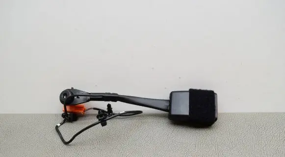 Land Rover Discovery 5 Front seatbelt buckle FK7261208AD