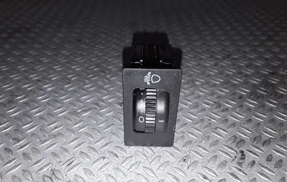 Toyota Avensis T250 Headlight level height control switch 8415205051