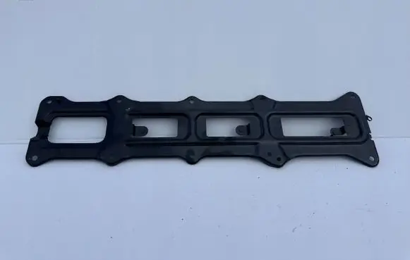 Fender mounting bracket